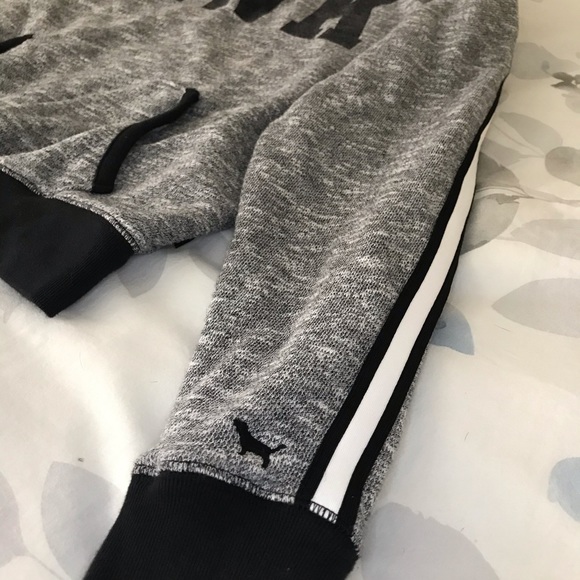 PINK VS Heathered 1/4 Zip-up - Picture 5 of 8